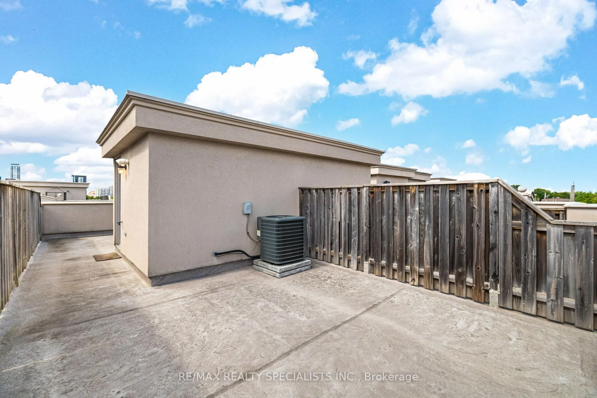 Photo 38 of 8C Clairtrell Road, North York, Willowdale East — HOMEH
