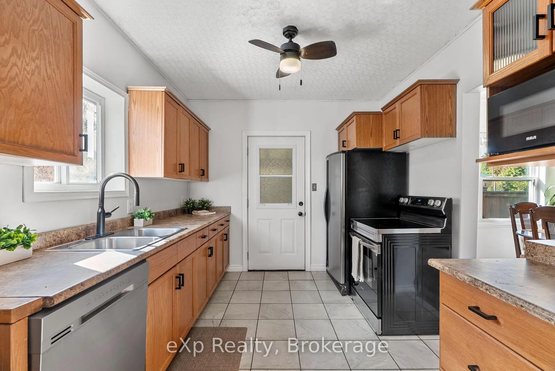 Photo 3 of 63 Guelph Street, Stratford — HOMEH