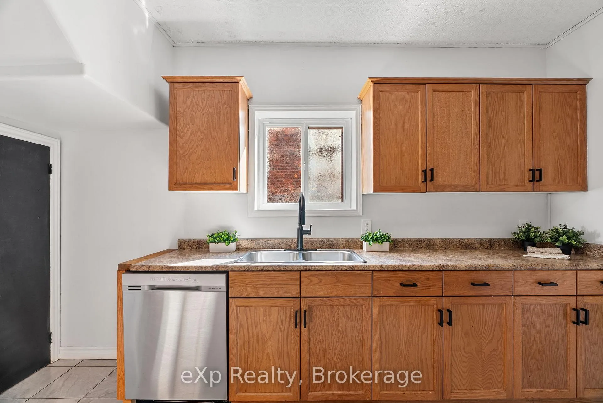 Photo 17 of 63 Guelph Street, Stratford — HOMEH