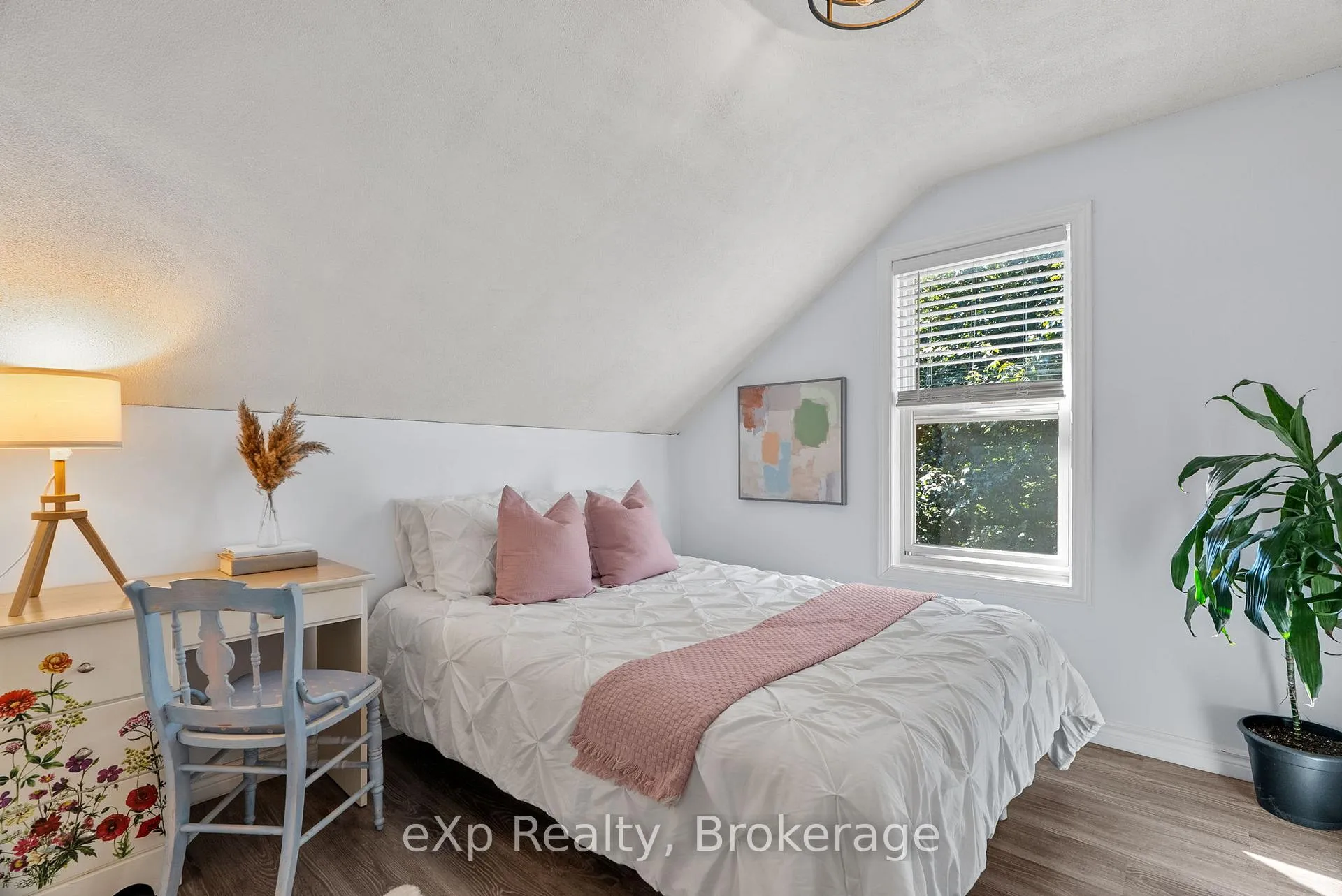 Photo 19 of 63 Guelph Street, Stratford — HOMEH