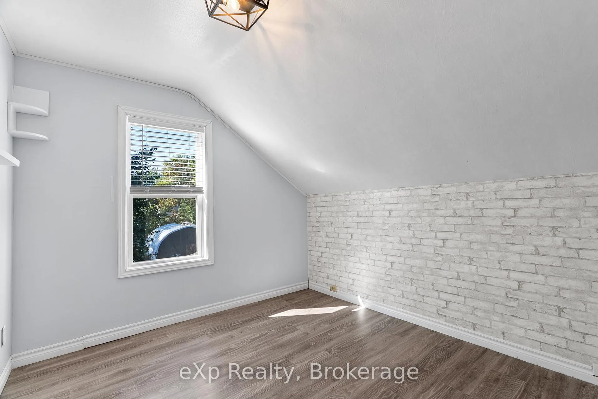 Photo 21 of 63 Guelph Street, Stratford — HOMEH