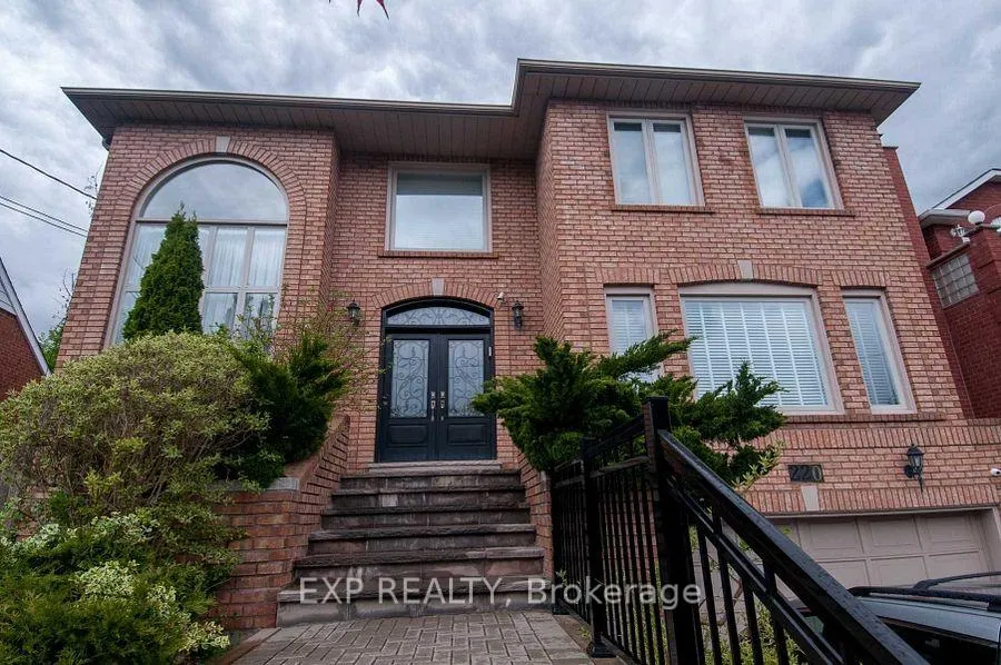 Photo 2 of 220 Viewmount Avenue, Toronto, Englemount-Lawrence — HOMEH