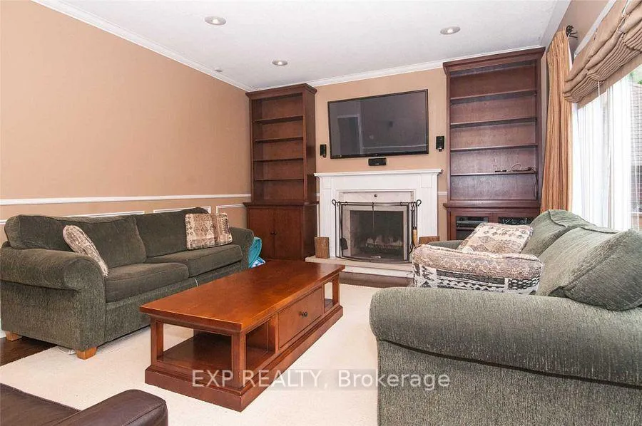 Photo 7 of 220 Viewmount Avenue, Toronto, Englemount-Lawrence — HOMEH