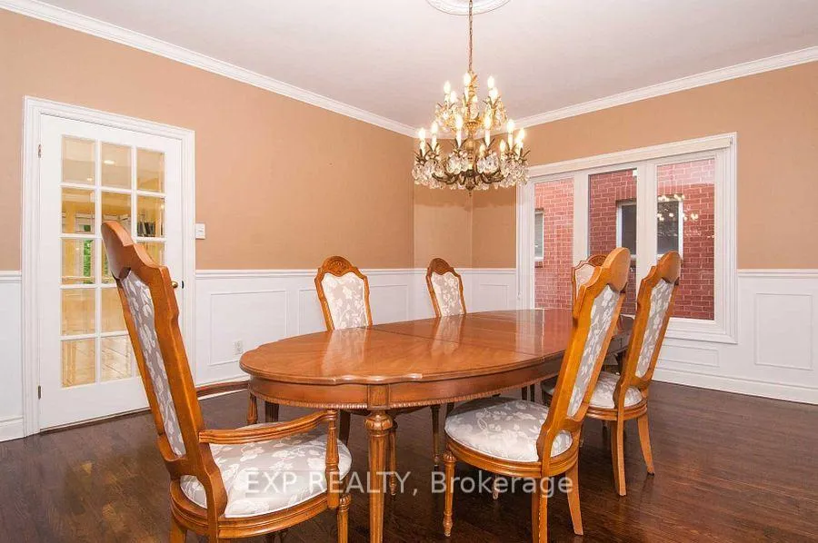 Photo 10 of 220 Viewmount Avenue, Toronto, Englemount-Lawrence — HOMEH