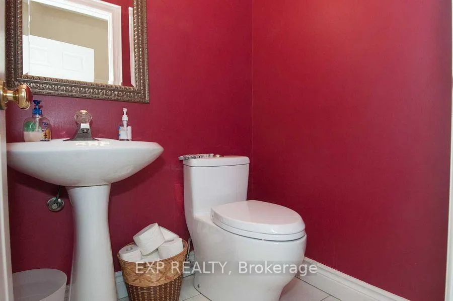 Photo 15 of 220 Viewmount Avenue, Toronto, Englemount-Lawrence — HOMEH