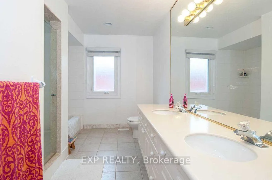 Photo 33 of 220 Viewmount Avenue, Toronto, Englemount-Lawrence — HOMEH