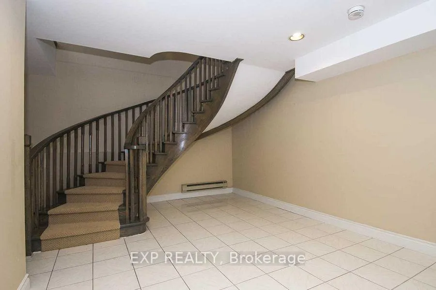 Photo 34 of 220 Viewmount Avenue, Toronto, Englemount-Lawrence — HOMEH
