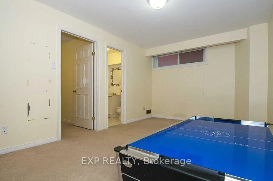 Photo 35 of 220 Viewmount Avenue, Toronto, Englemount-Lawrence — HOMEH