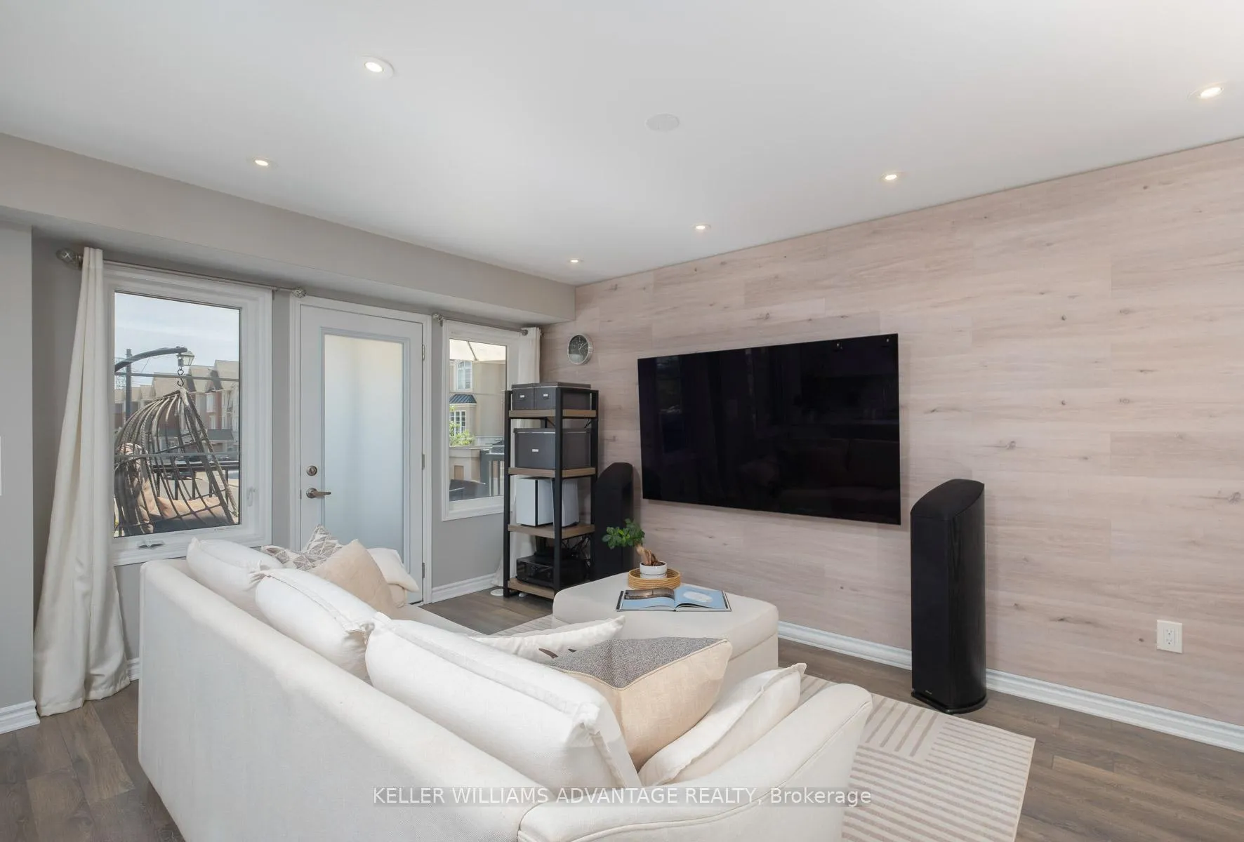 Photo 11 of 98 Howe Avenue, Scarborough, Clairlea-Birchmount — HOMEH