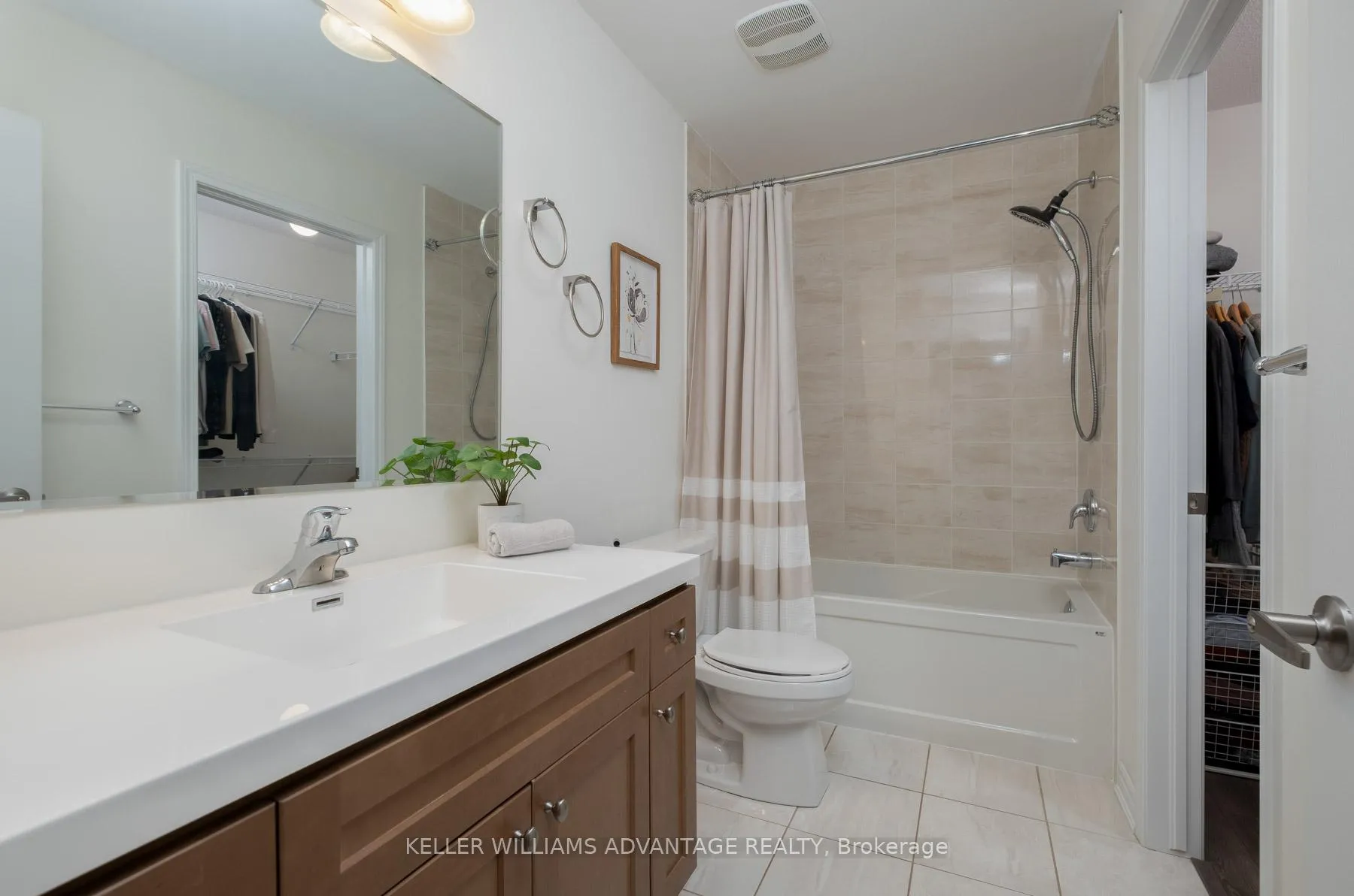 Photo 26 of 98 Howe Avenue, Scarborough, Clairlea-Birchmount — HOMEH
