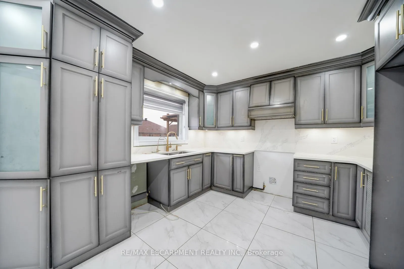 Photo 8 of 84 Andriana Crescent, Markham, Box Grove — HOMEH