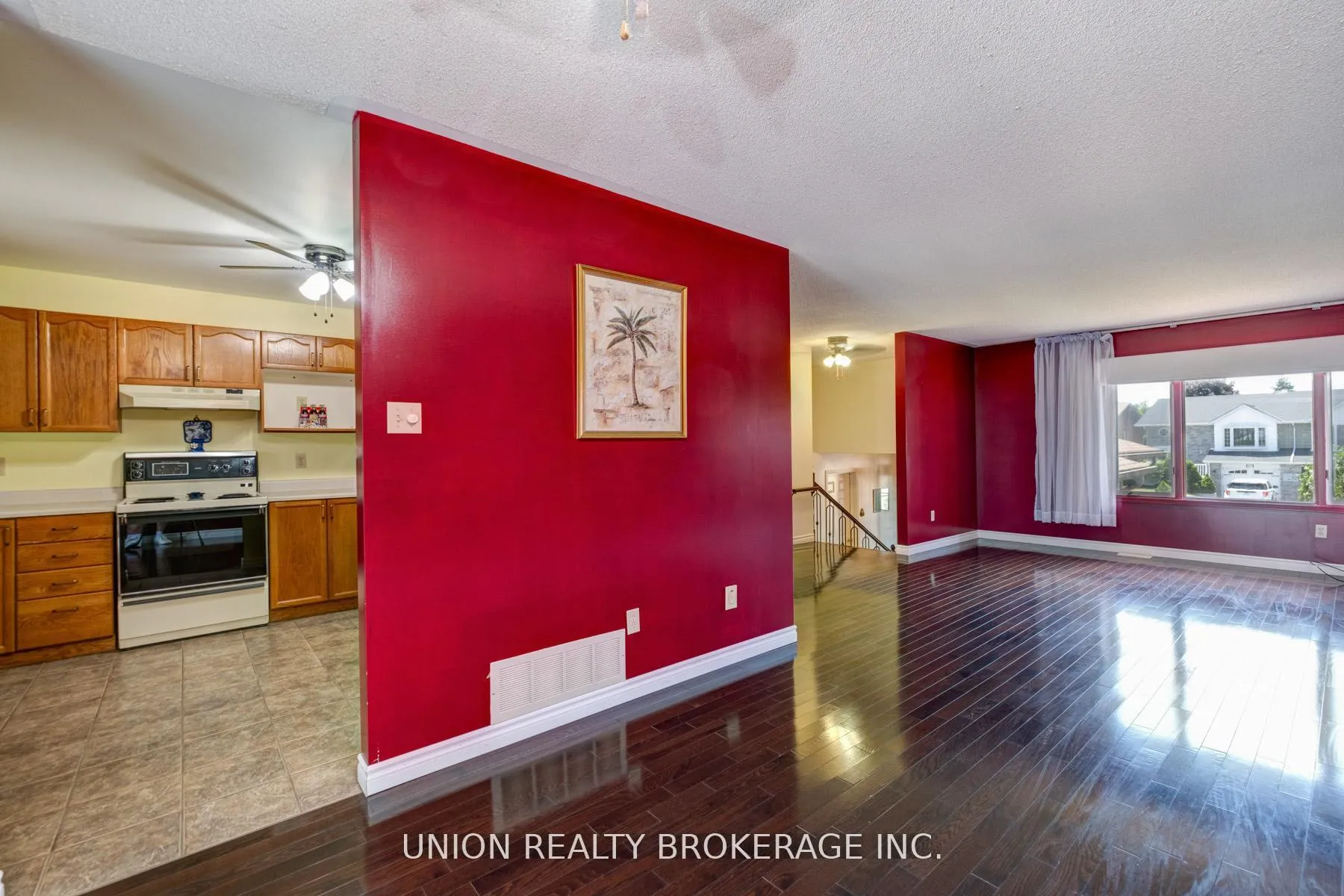 Photo 10 of 18 Birch Crescent, Kawartha Lakes, Bobcaygeon — HOMEH