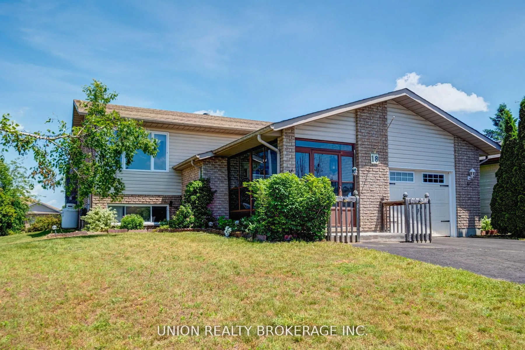 Photo 29 of 18 Birch Crescent, Kawartha Lakes, Bobcaygeon — HOMEH
