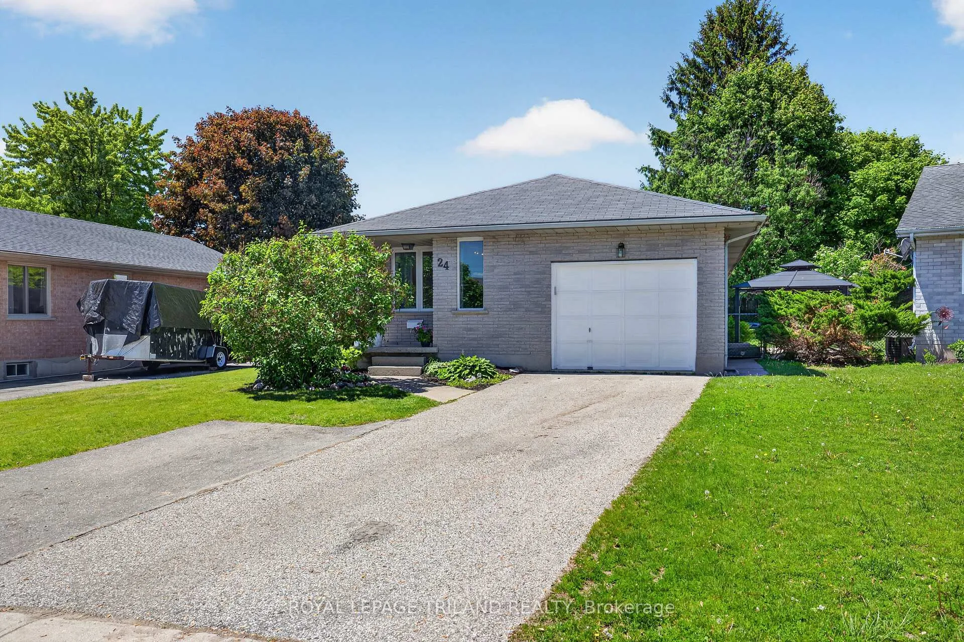 Photo 2 of 24 Farmington Avenue, Aylmer — HOMEH