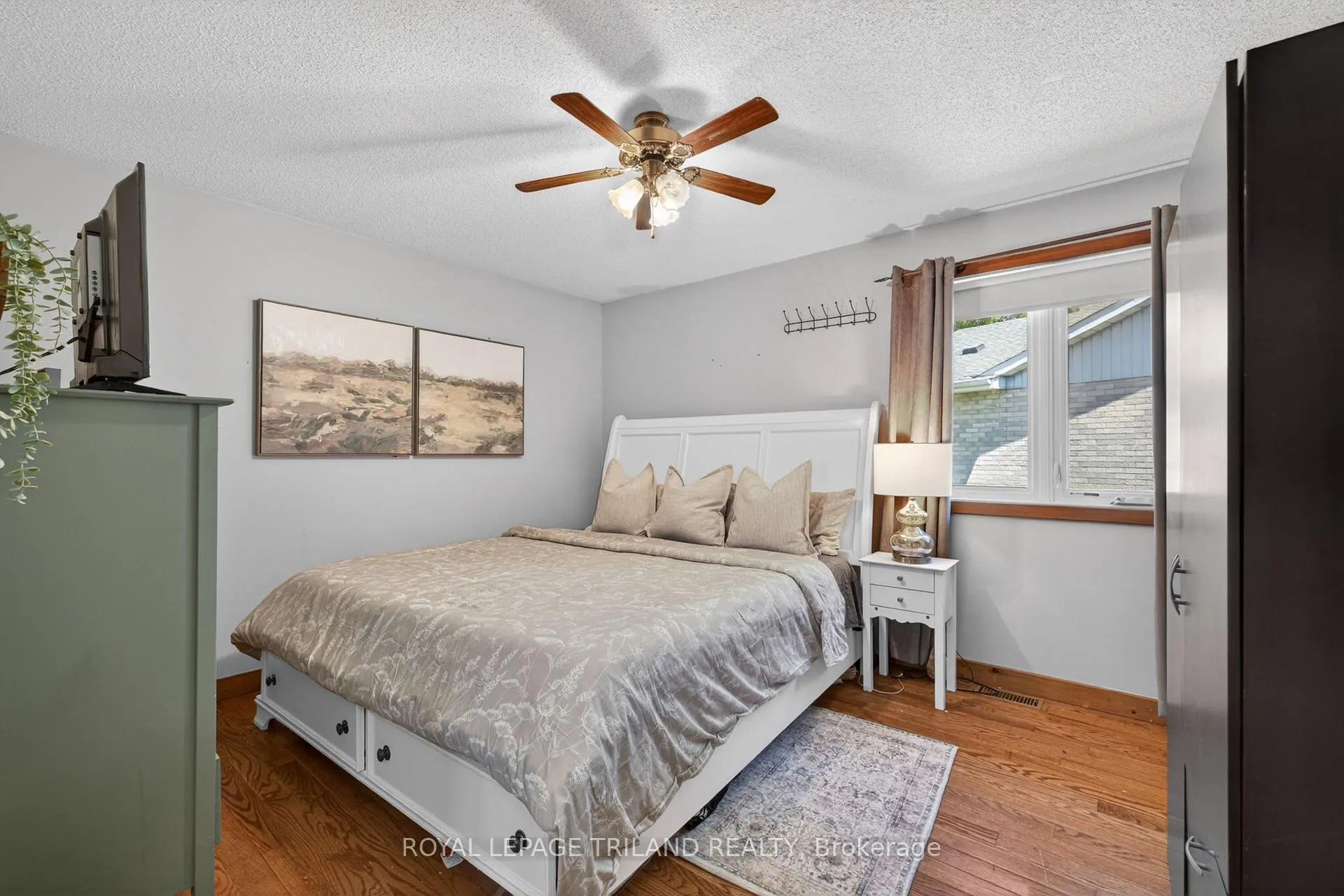 Photo 11 of 24 Farmington Avenue, Aylmer — HOMEH