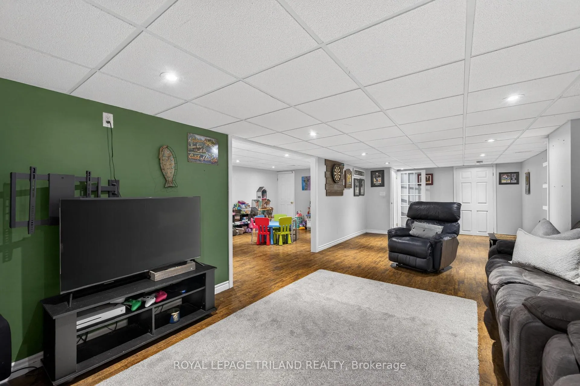 Photo 21 of 24 Farmington Avenue, Aylmer — HOMEH