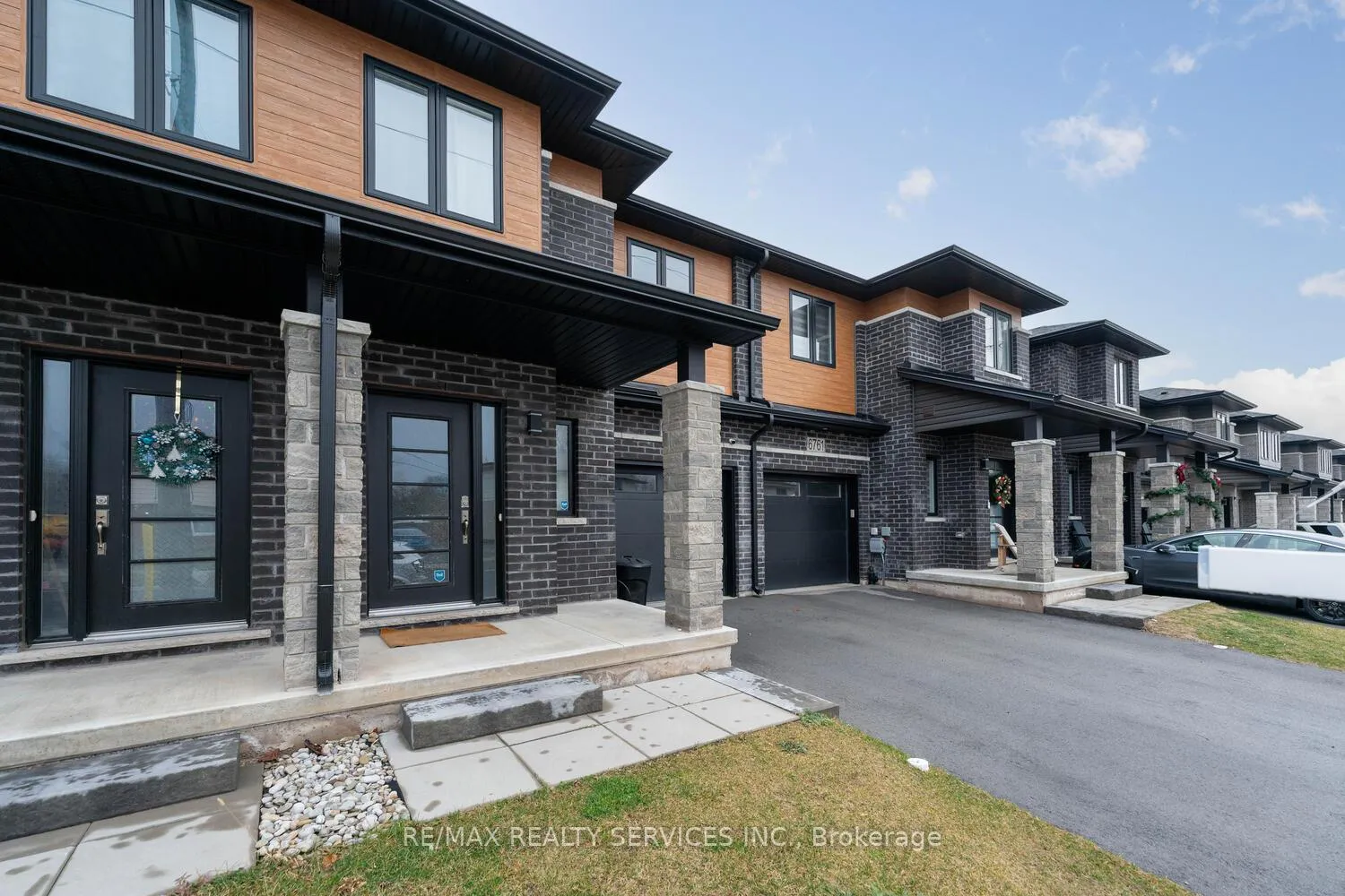 Photo 2 of 6763 Cropp Street E, Niagara Falls, Morrison — HOMEH