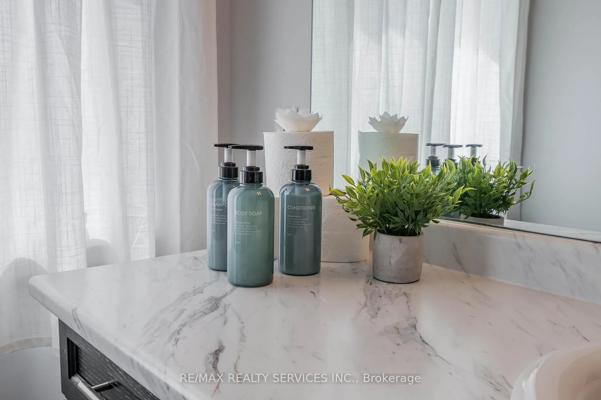 Photo 16 of 6763 Cropp Street E, Niagara Falls, Morrison — HOMEH