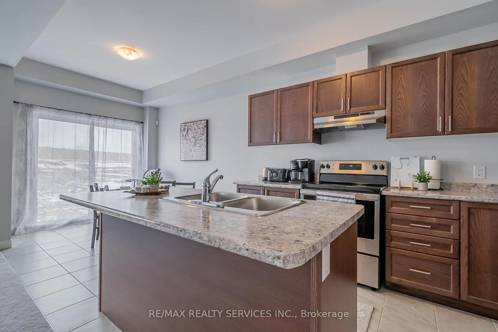 Photo 25 of 6763 Cropp Street E, Niagara Falls, Morrison — HOMEH
