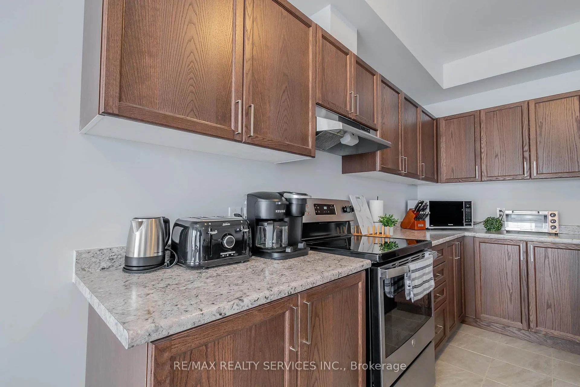 Photo 31 of 6763 Cropp Street E, Niagara Falls, Morrison — HOMEH