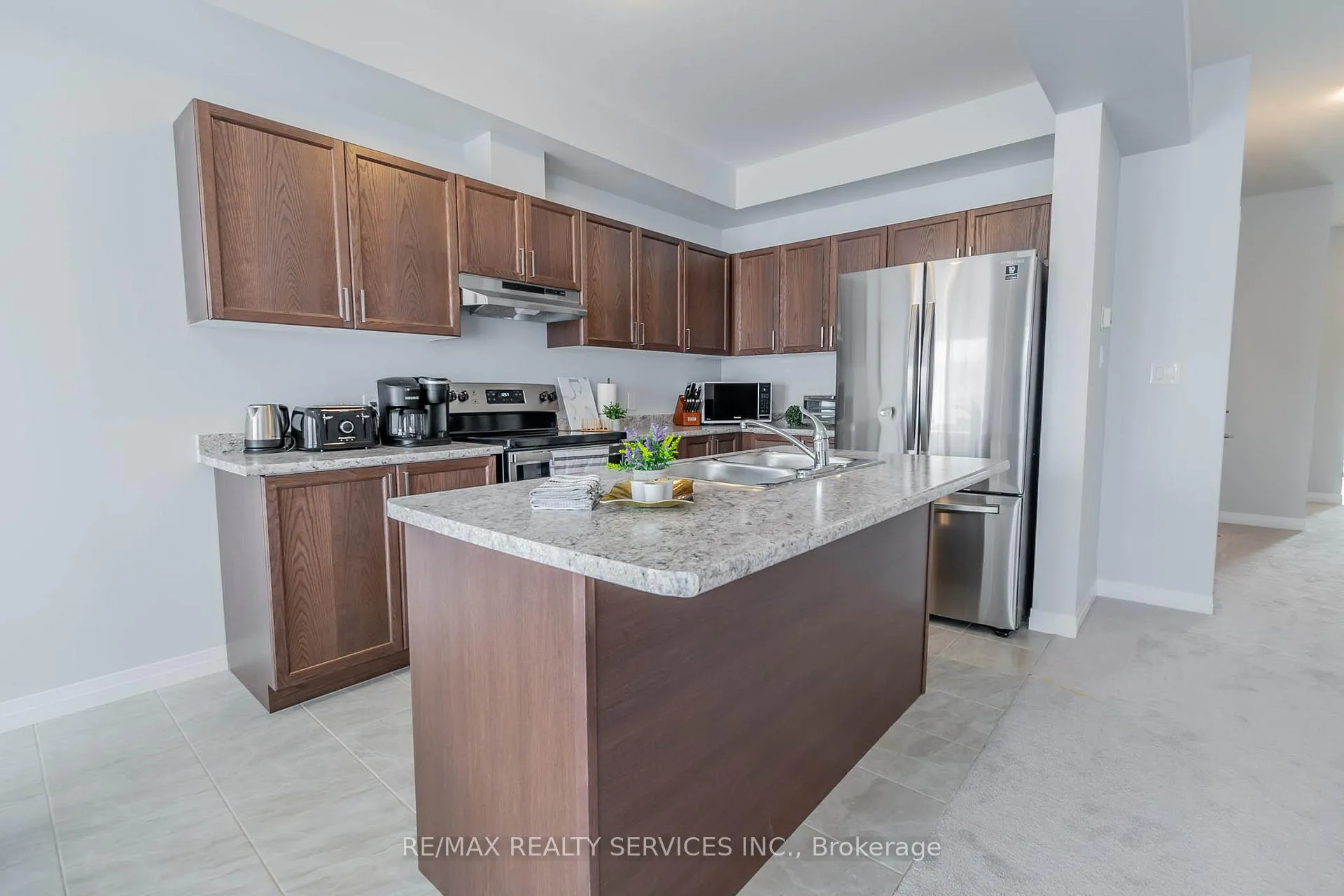 Photo 33 of 6763 Cropp Street E, Niagara Falls, Morrison — HOMEH