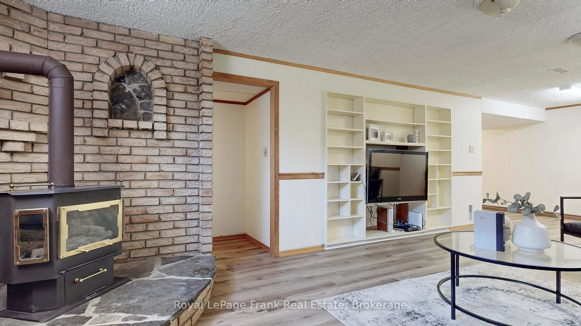 Photo 19 of 336 Viewmount Street, Oshawa, Donevan — HOMEH