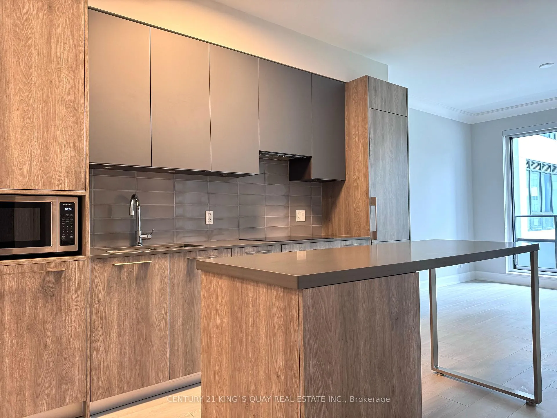 Photo 2 of Unit 331, 38 Waterwalk Drive, Markham, Unionville — HOMEH