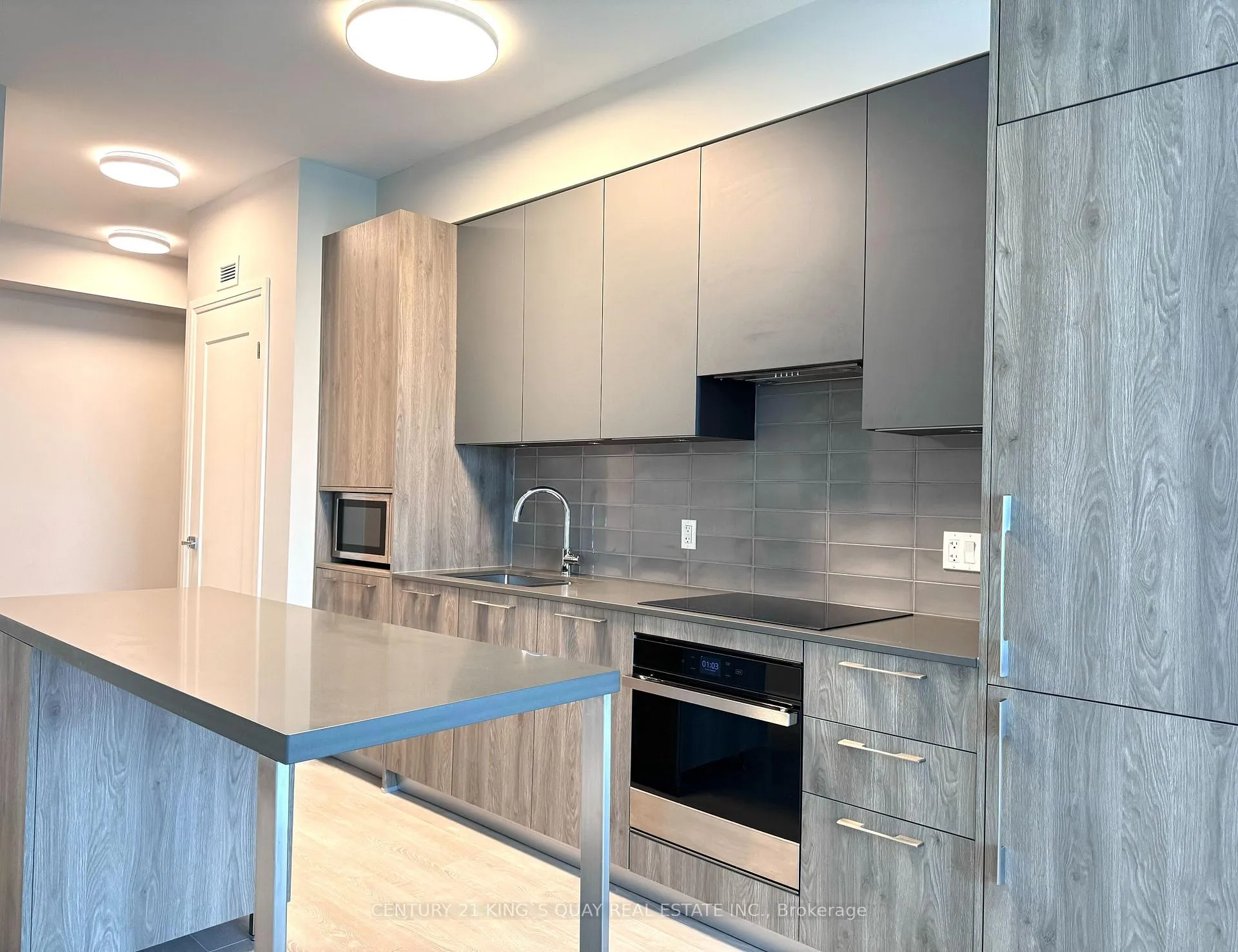 Photo 3 of Unit 331, 38 Waterwalk Drive, Markham, Unionville — HOMEH