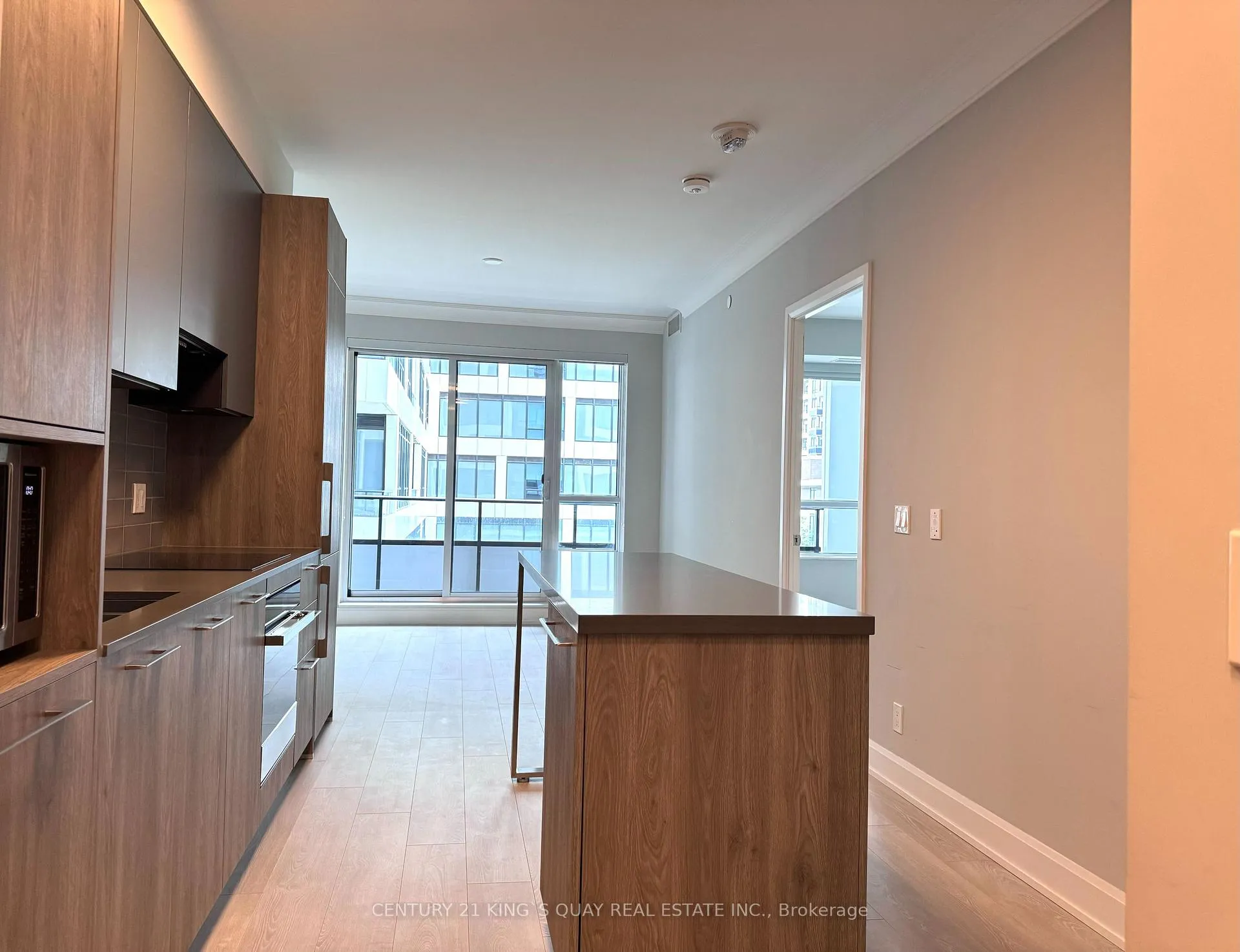 Photo 6 of Unit 331, 38 Waterwalk Drive, Markham, Unionville — HOMEH