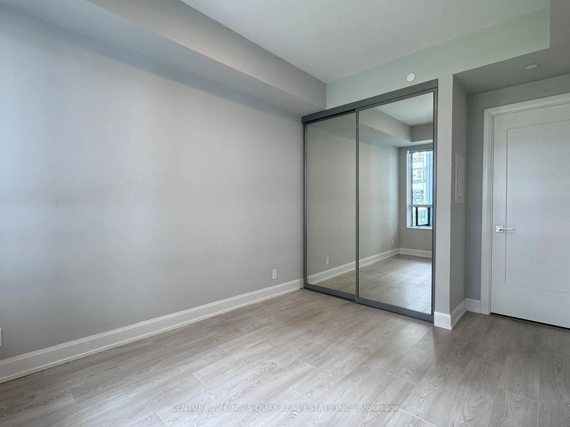 Photo 10 of Unit 331, 38 Waterwalk Drive, Markham, Unionville — HOMEH