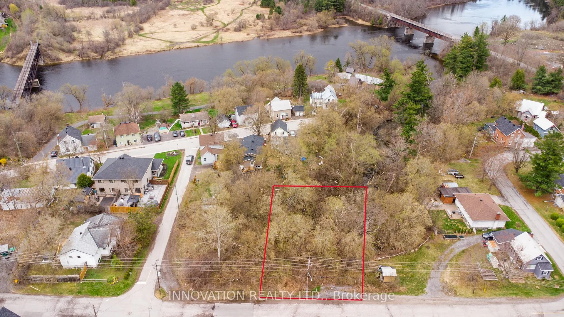 Photo 3 of 56 Thomas Street N, Arnprior, Arnprior — HOMEH