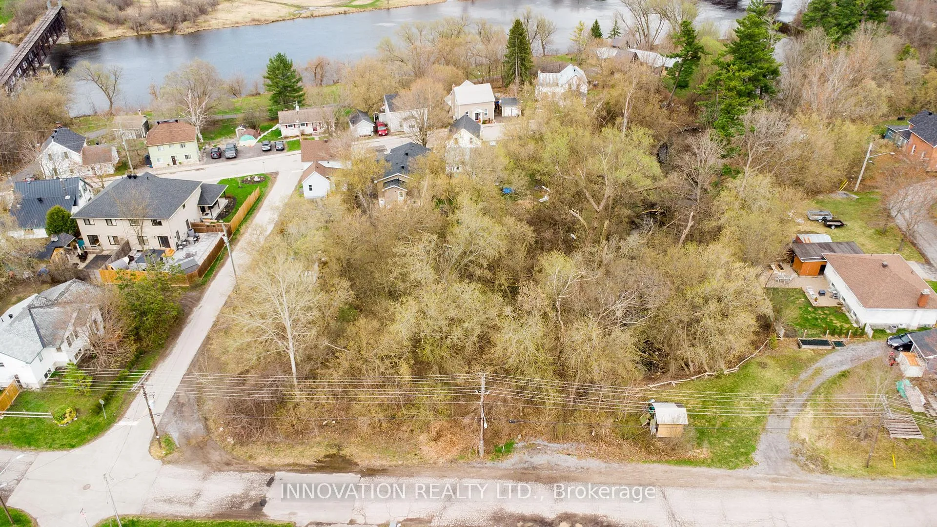 Photo 4 of 56 Thomas Street N, Arnprior, Arnprior — HOMEH