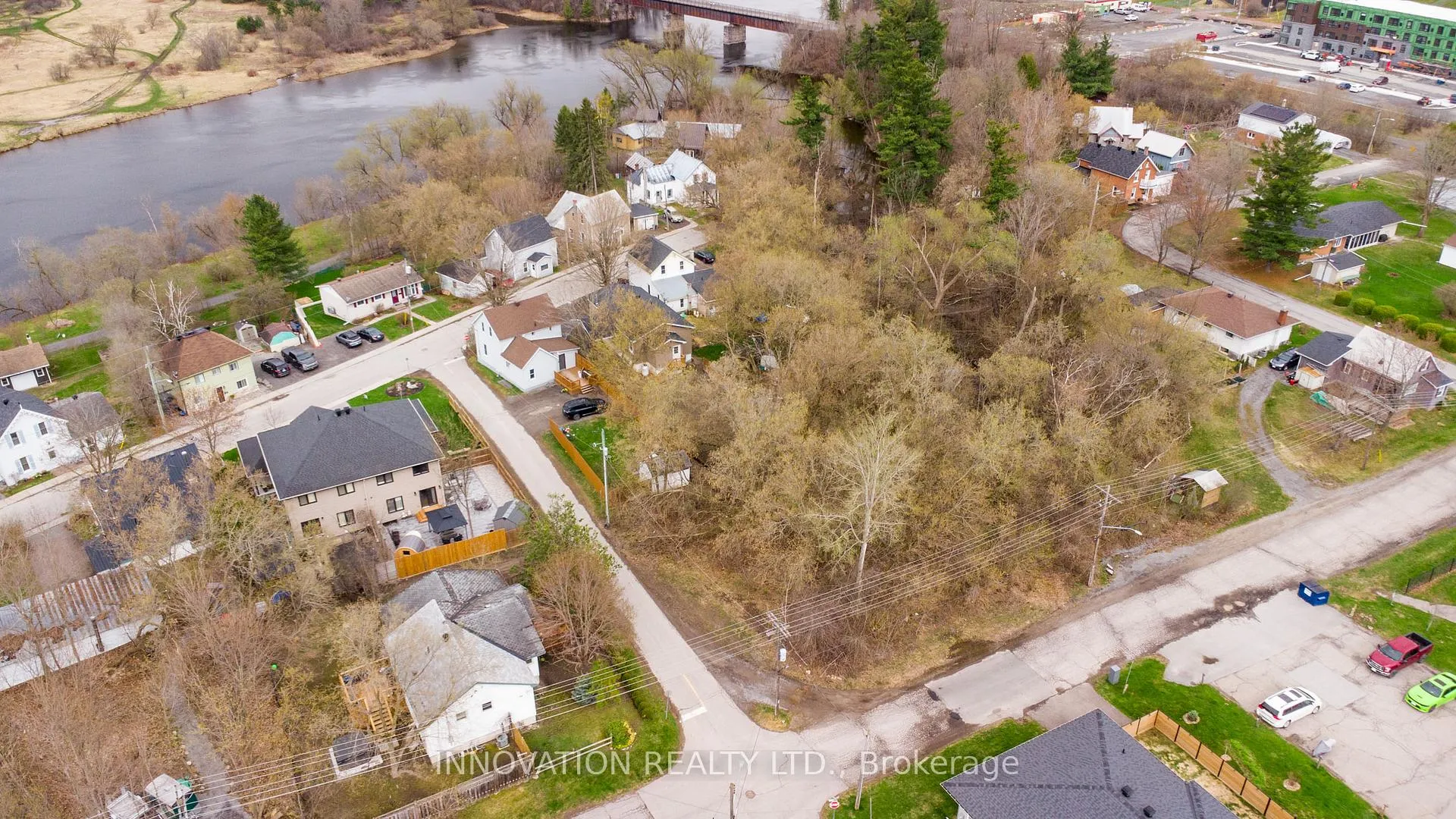 Photo 5 of 56 Thomas Street N, Arnprior, Arnprior — HOMEH
