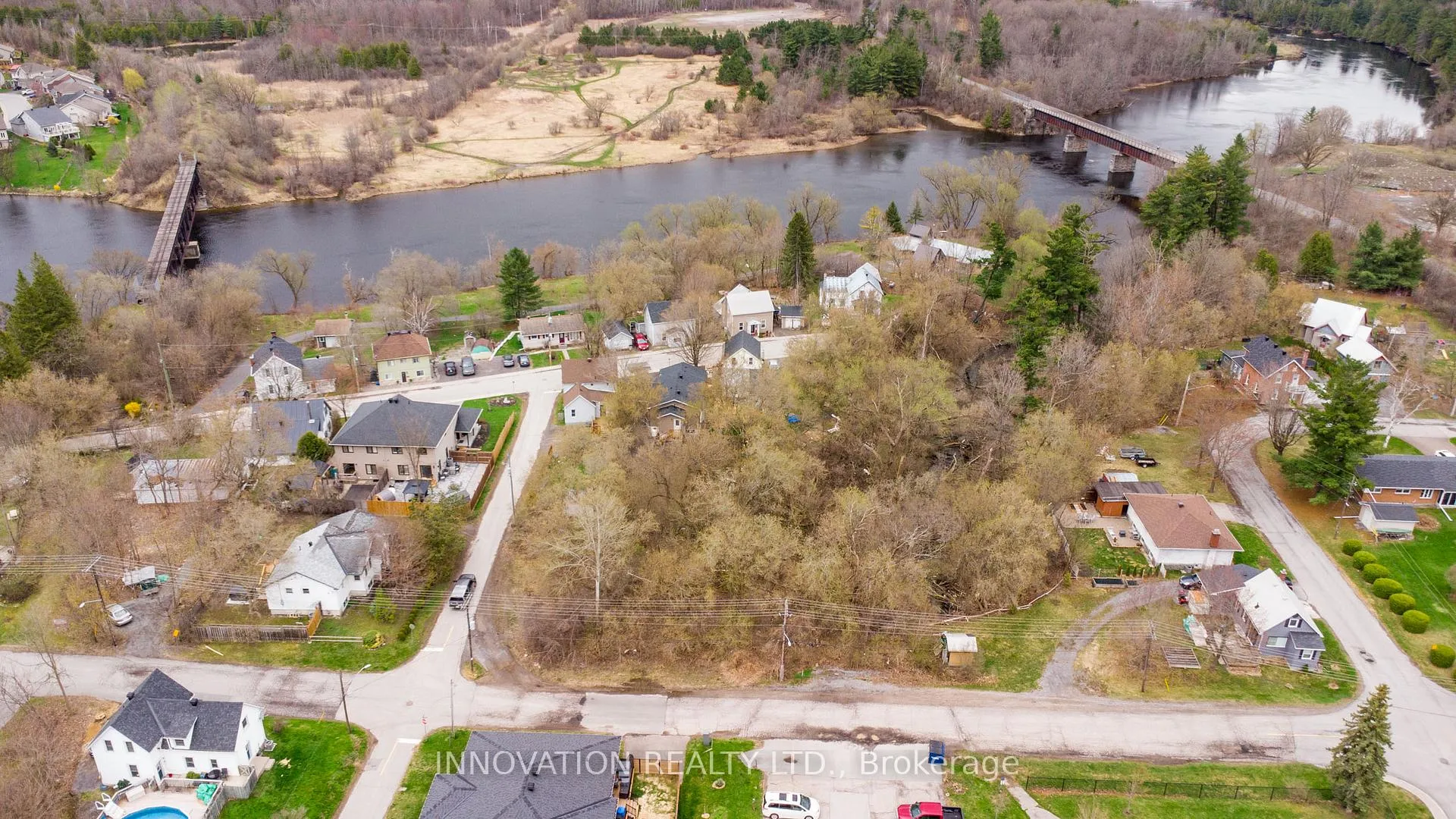 Photo 13 of 56 Thomas Street N, Arnprior, Arnprior — HOMEH