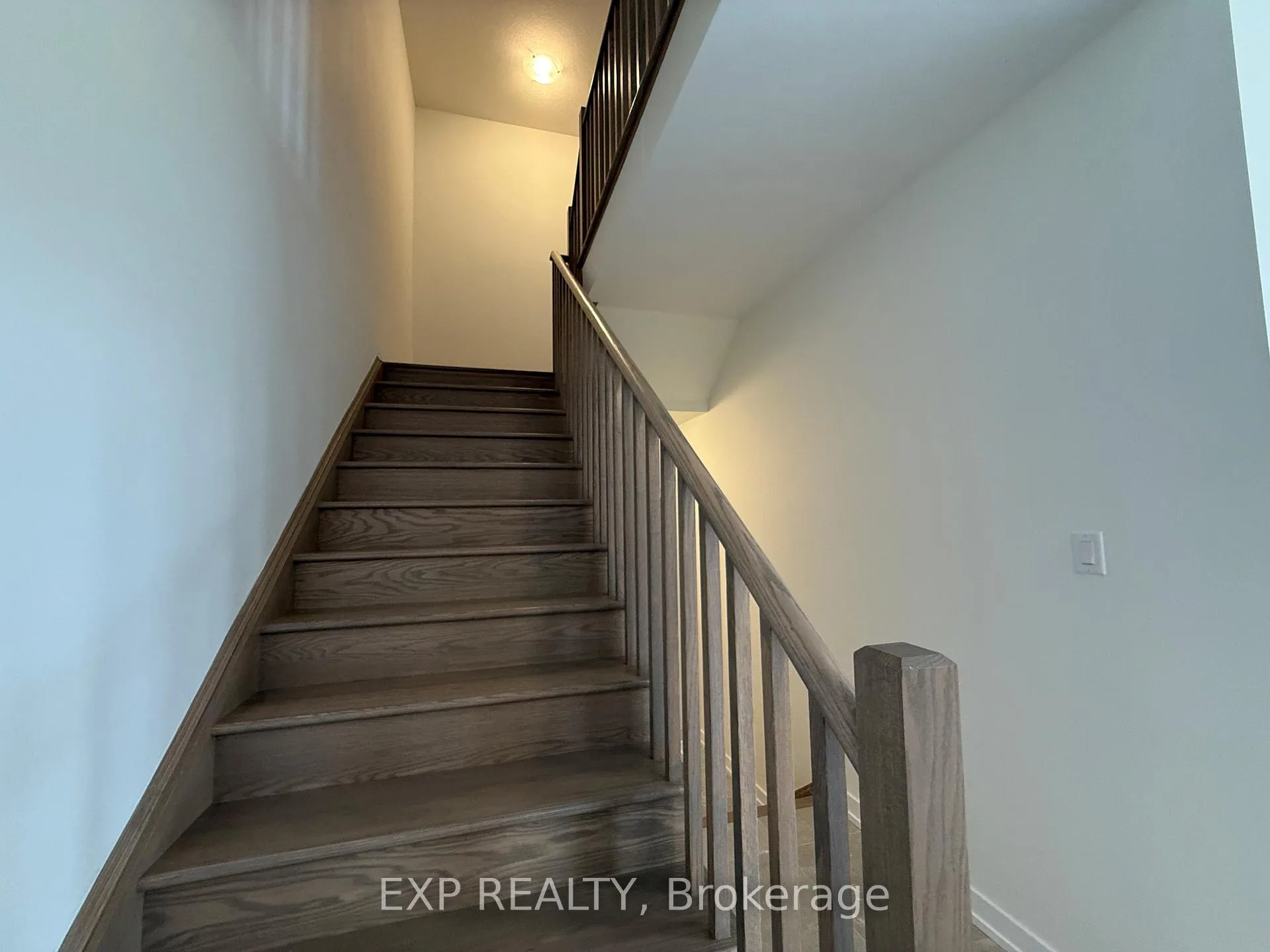 Photo 10 of 51 Monteith Drive, Brantford — HOMEH