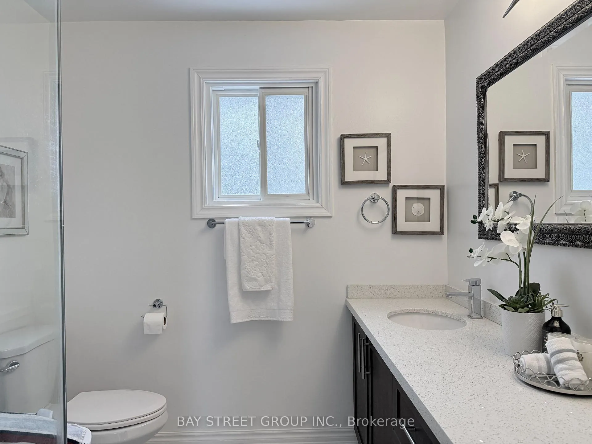 Photo 13 of 212 risebrough Circuit, Markham, Milliken Mills West — HOMEH