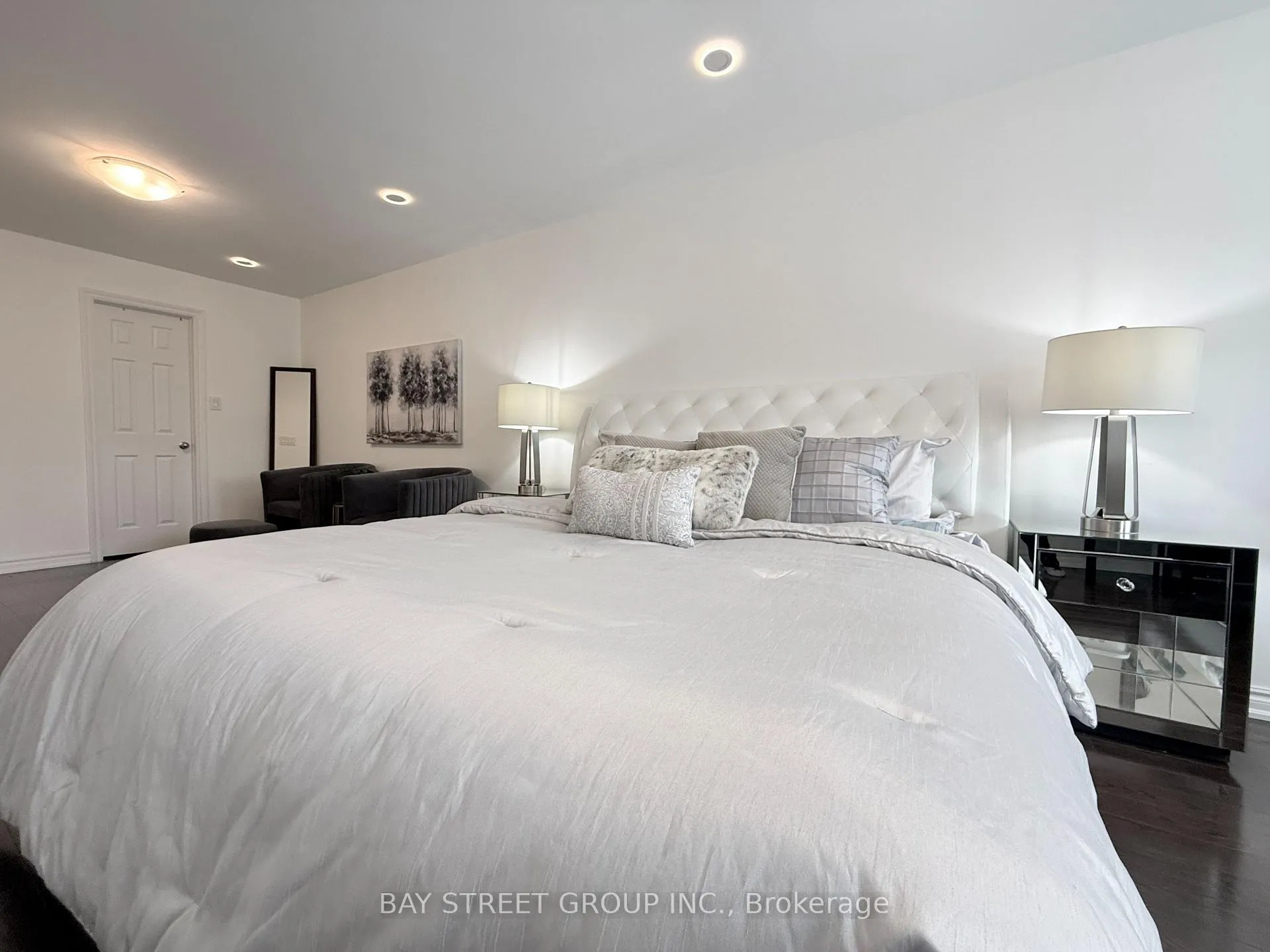 Photo 15 of 212 risebrough Circuit, Markham, Milliken Mills West — HOMEH