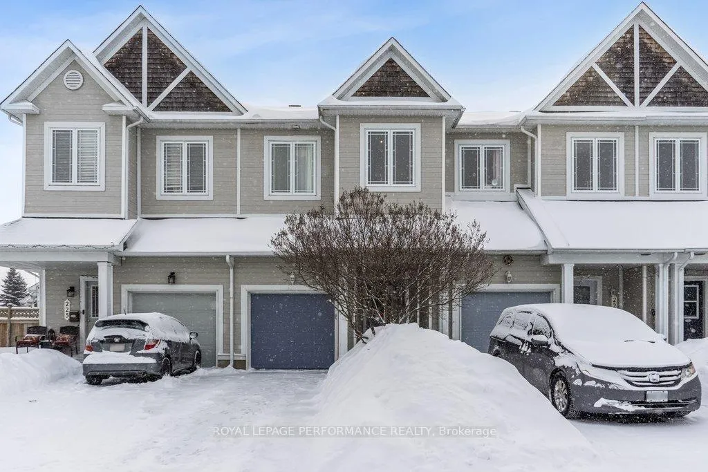 Photo 1 of 223 Catamount Court, Ottawa, Kanata - Emerald Meadows/Trailwest — HOMEH