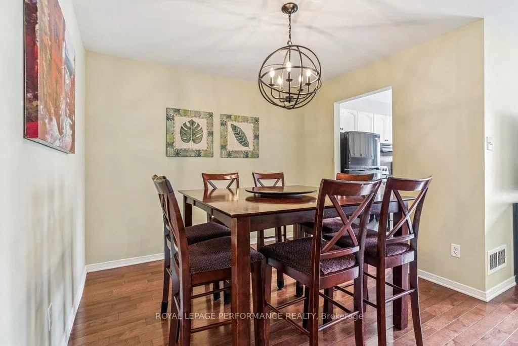 Photo 9 of 223 Catamount Court, Ottawa, Kanata - Emerald Meadows/Trailwest — HOMEH