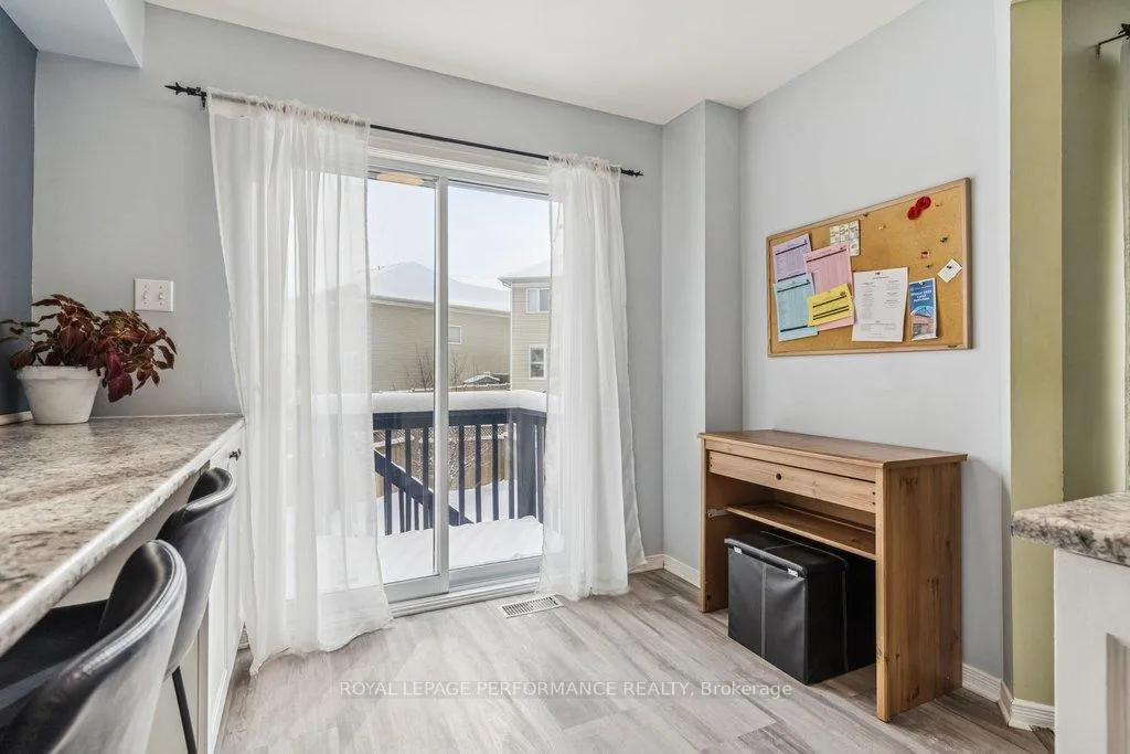 Photo 13 of 223 Catamount Court, Ottawa, Kanata - Emerald Meadows/Trailwest — HOMEH