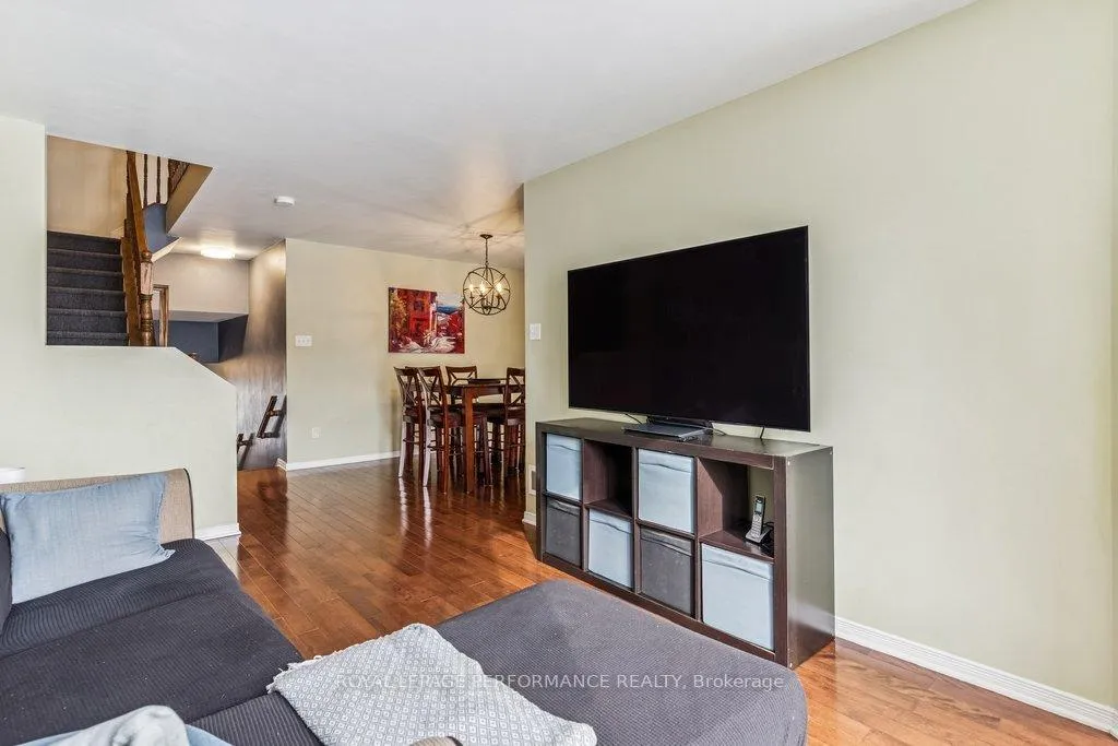 Photo 15 of 223 Catamount Court, Ottawa, Kanata - Emerald Meadows/Trailwest — HOMEH