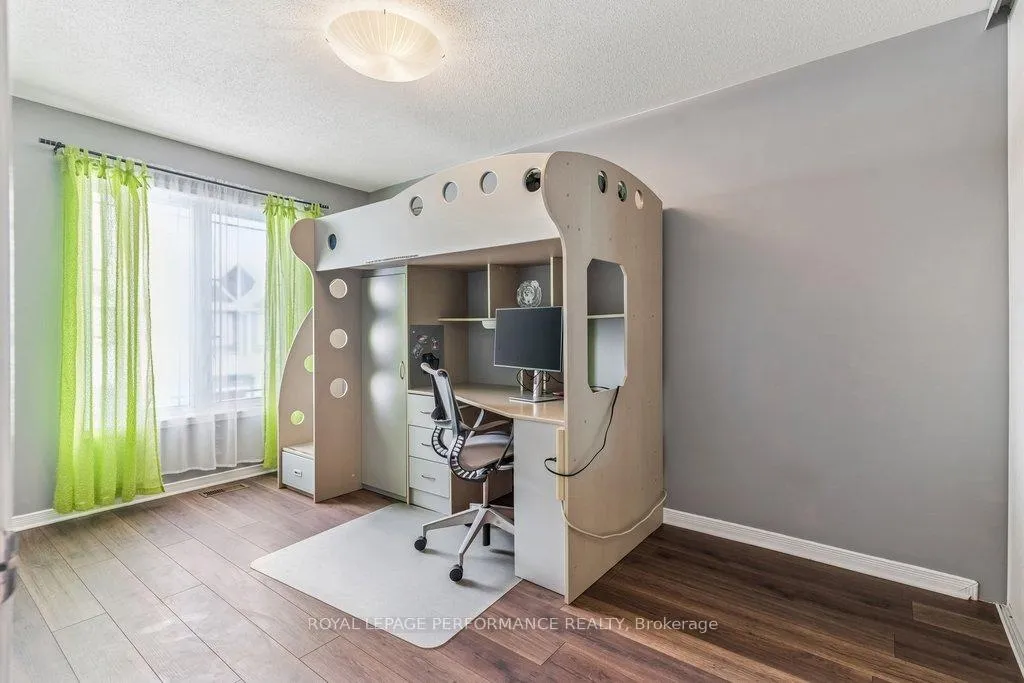 Photo 23 of 223 Catamount Court, Ottawa, Kanata - Emerald Meadows/Trailwest — HOMEH
