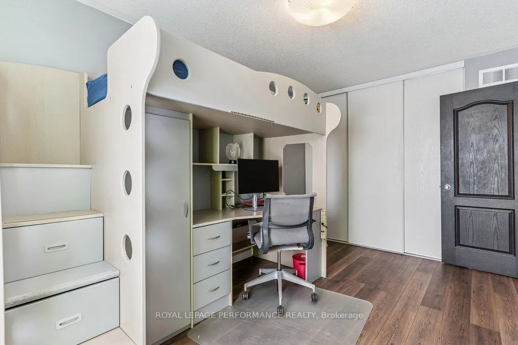 Photo 24 of 223 Catamount Court, Ottawa, Kanata - Emerald Meadows/Trailwest — HOMEH