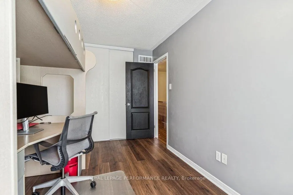 Photo 25 of 223 Catamount Court, Ottawa, Kanata - Emerald Meadows/Trailwest — HOMEH