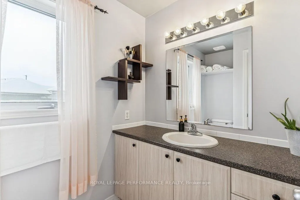 Photo 28 of 223 Catamount Court, Ottawa, Kanata - Emerald Meadows/Trailwest — HOMEH