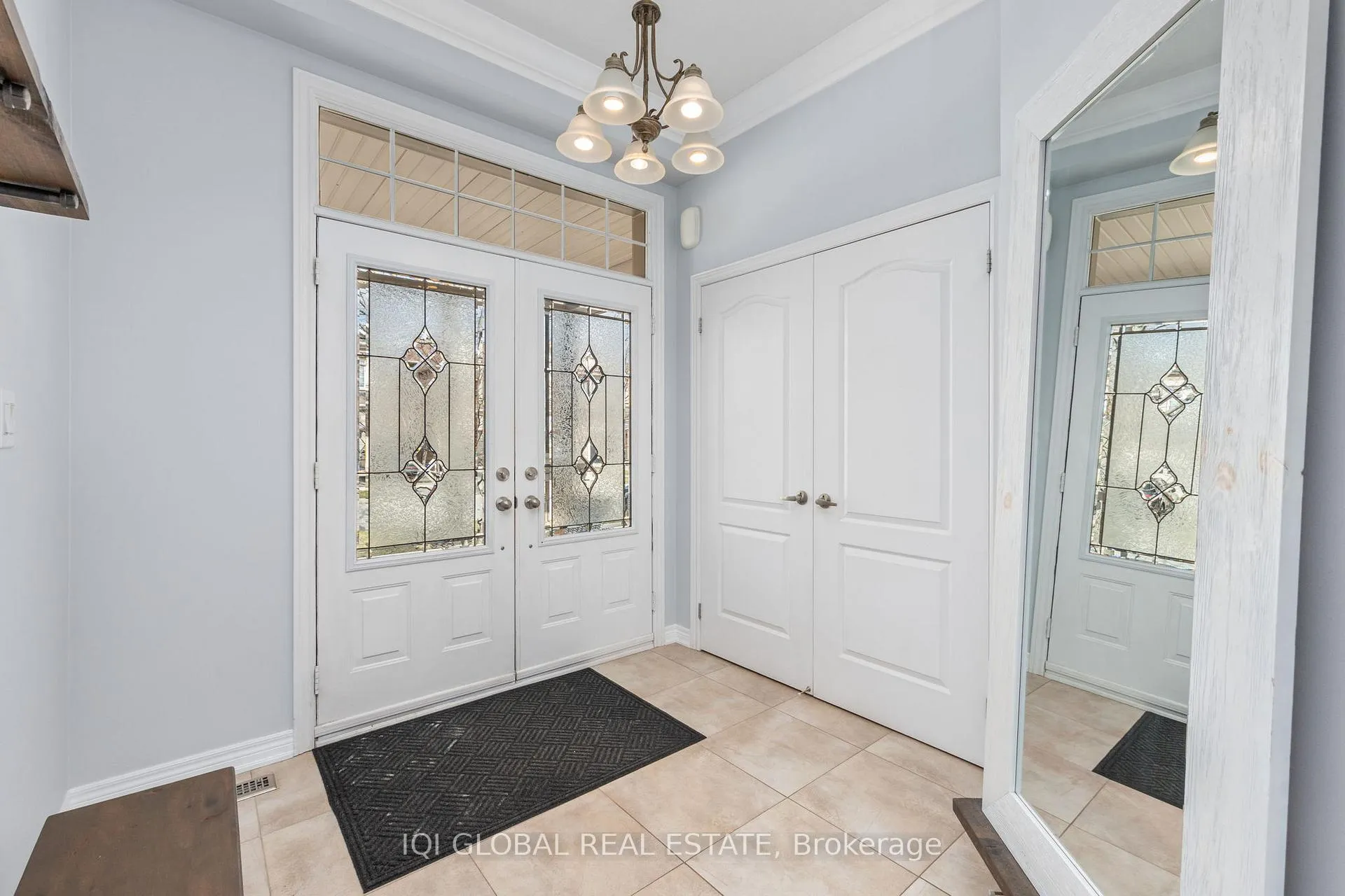 Photo 4 of 2230 Kwinter Road, Oakville, Westmount — HOMEH