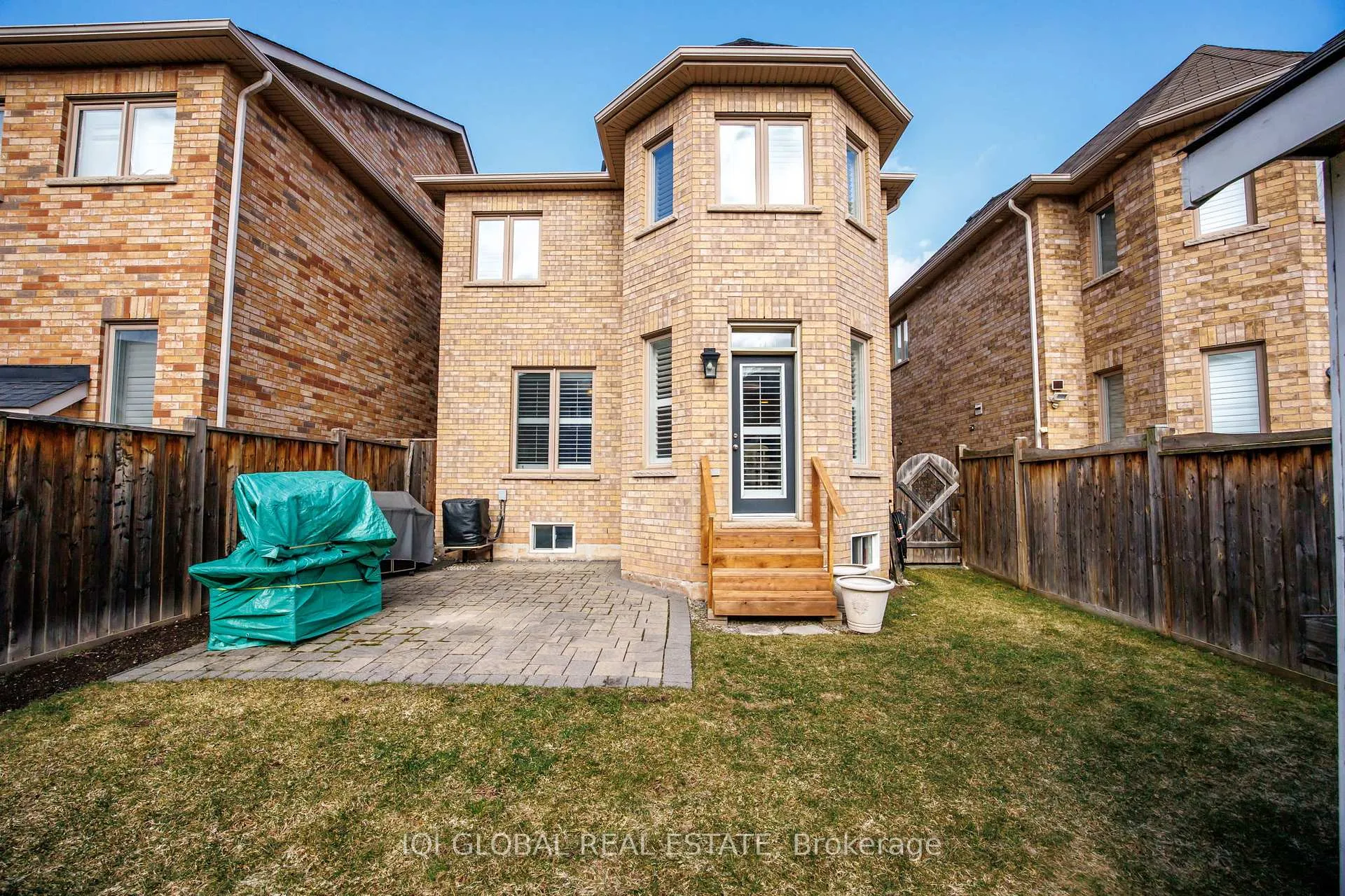 Photo 14 of 2230 Kwinter Road, Oakville, Westmount — HOMEH