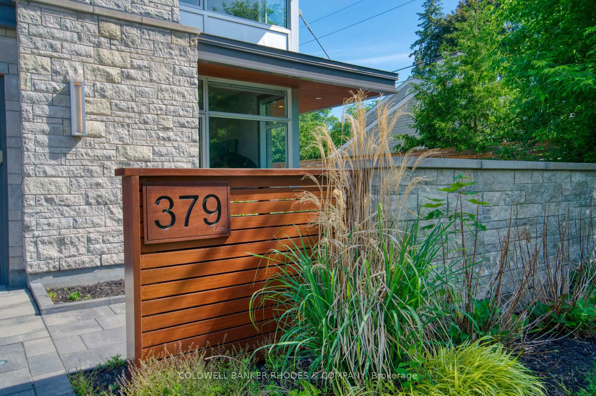 Photo 2 of 379 Crestview Road, Ottawa, Alta Vista/Faircrest Heights — HOMEH