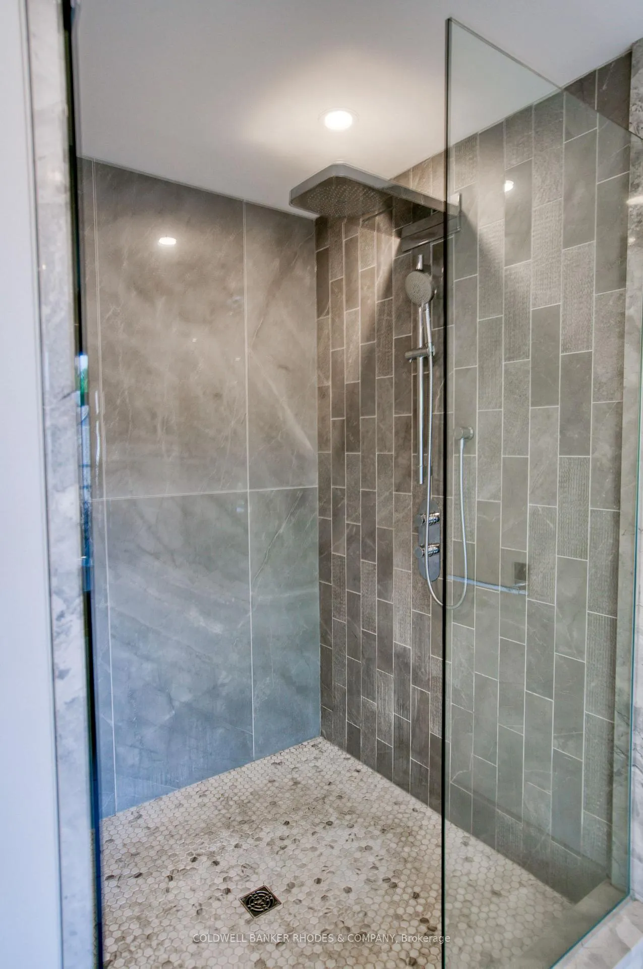Photo 22 of 379 Crestview Road, Ottawa, Alta Vista/Faircrest Heights — HOMEH