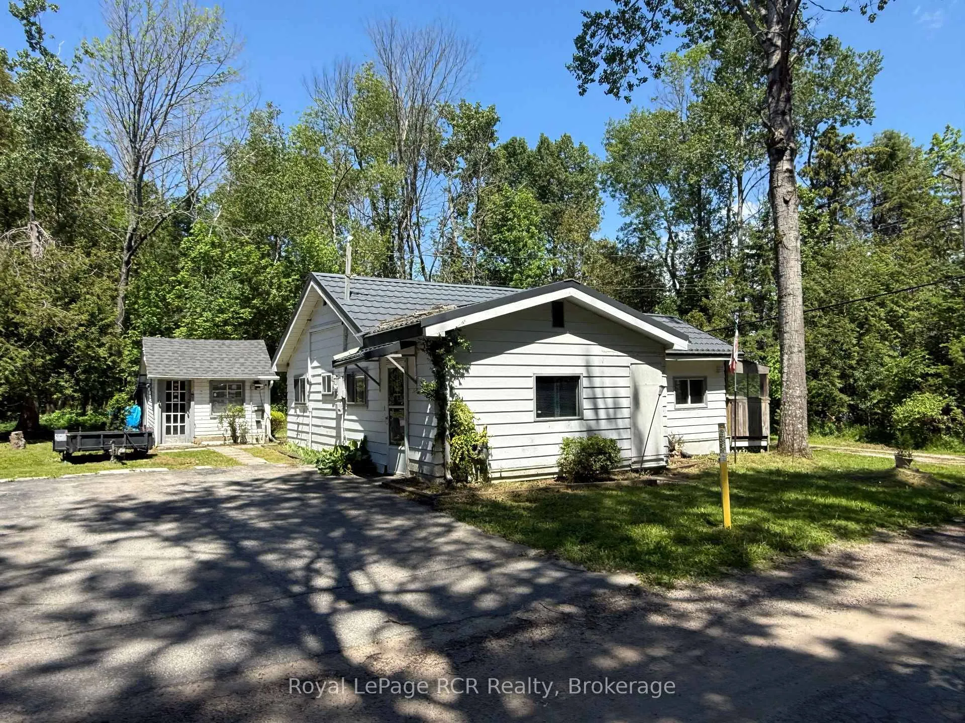 Photo 1 of 105 Washington Avenue, Georgian Bluffs — HOMEH